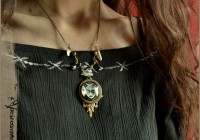 Ecate - Echate illustrated necklace 