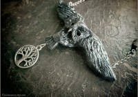 Owl-neckl-sculpt09-web